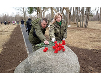 На благоустройстве мемориала «Попова Гряда»